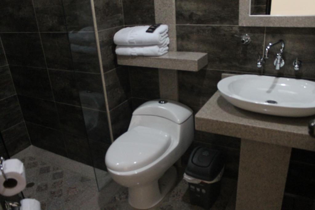 Hoteles Bogota Inn Lago Chico Zona Rosa Ngoại thất bức ảnh